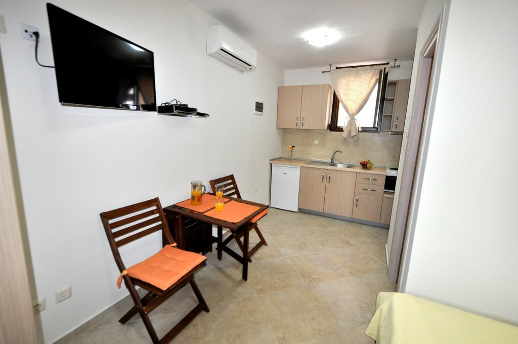 Alba Studio Thassos Apartment กอยนิรา ห้อง รูปภาพ